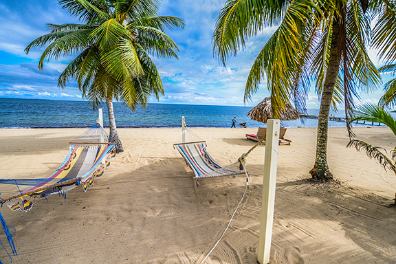 Tradición garífuna, selva y mar en Belize